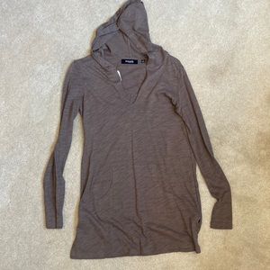 Threads tunic with hood